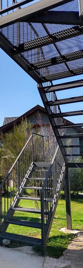 Mosqueteras Duplex Alojamientos Patagonicos Villa La Angostura Bagian luar foto